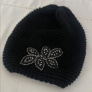 Black knit beanie with bedazzled accent